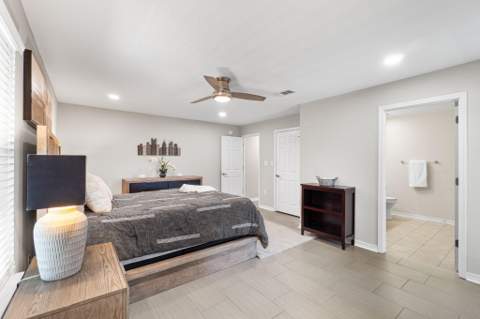 710 Marsh Harbor Drive, Mary Esther FL - photo 9 of 61