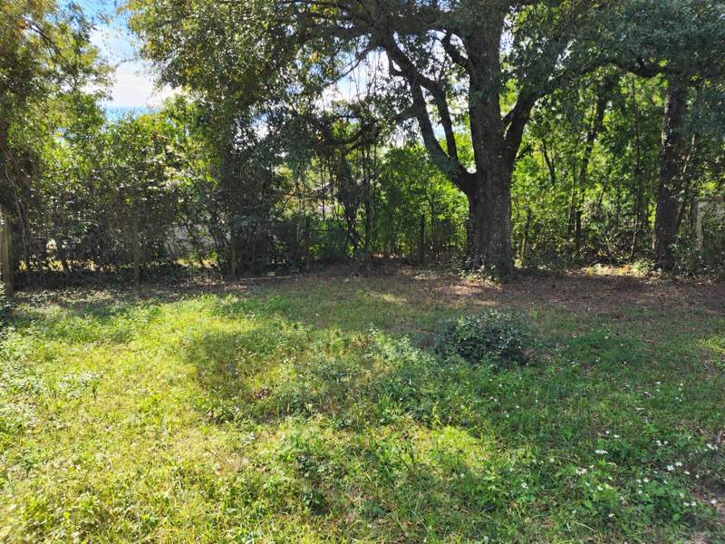 3 bedroom Detached Single Family at 623 W Griffith Avenue, Crestview, Crestview — photo 4