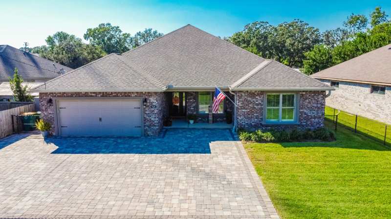 4 bedroom Detached Single Family at 948 Harrelson Drive, Watkins Cove, Fort Walton Beach — photo 1