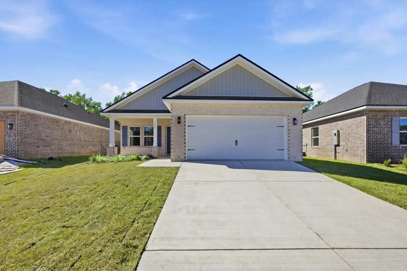 3 bedroom Detached Single Family at 129 Spooner Street, McCarthy Estates, DeFuniak Springs — photo 1
