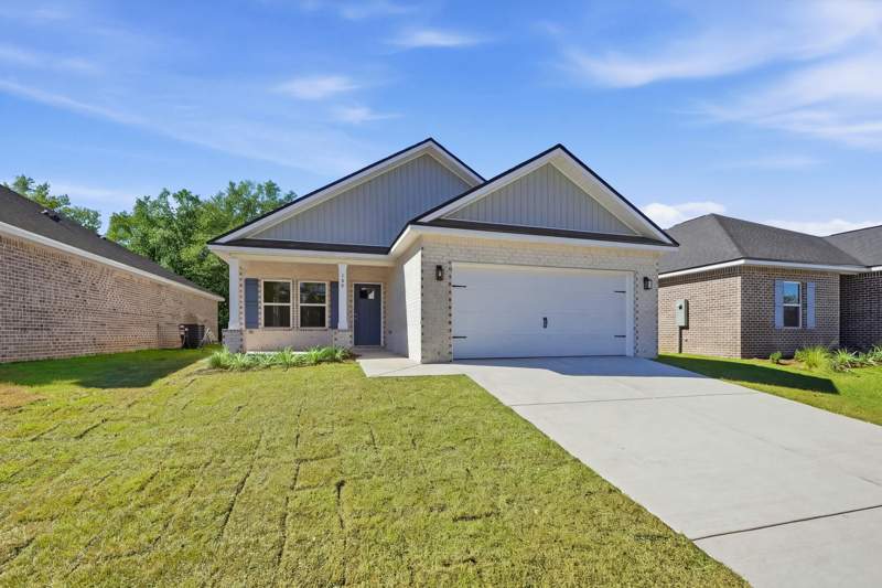 3 bedroom Detached Single Family at 129 Spooner Street, McCarthy Estates, DeFuniak Springs — photo 3