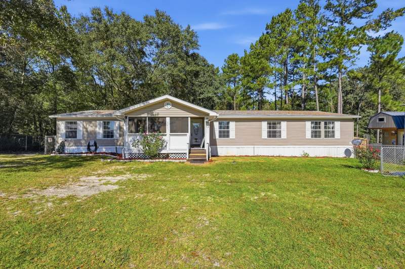 4 bedroom Manufactured Home at 3943 Bambi Road, M/H North, Crestview — photo 4
