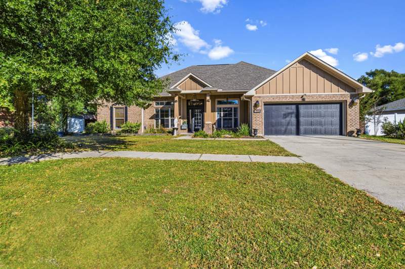 4 bedroom Detached Single Family at 5351 Wyndell Circle, Homewood Estates Blk B Lot 8, Crestview — photo 2