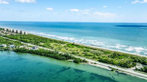 7700 S Ocean Drive #Cottage #23, Jensen Beach FL - photo 6 of 31