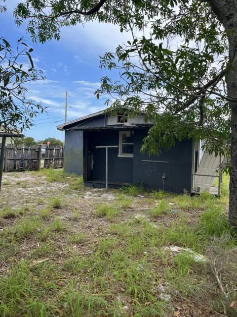 1204 Avenue K Avenue, Fort Pierce FL - photo 9 of 13