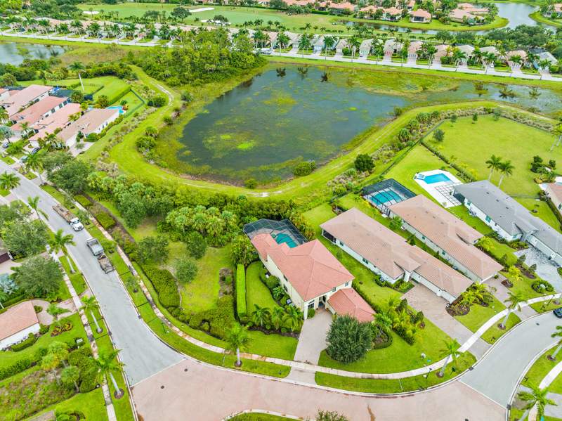 4 bedroom Single Family Residence at 6786 Fox Hollow Drive, Ibis Golf And Country Club - The Woodlands, West Palm Beach — photo 4