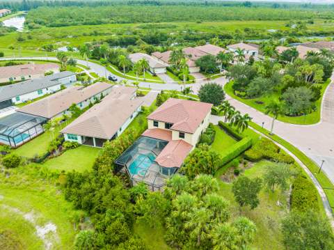 6786 Fox Hollow Drive, West Palm Beach FL - photo 8 of 76