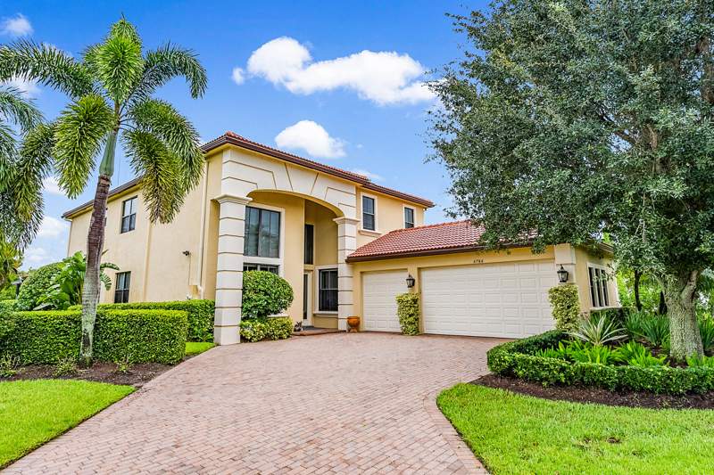 4 bedroom Single Family Residence at 6786 Fox Hollow Drive, Ibis Golf And Country Club - The Woodlands, West Palm Beach — photo 2