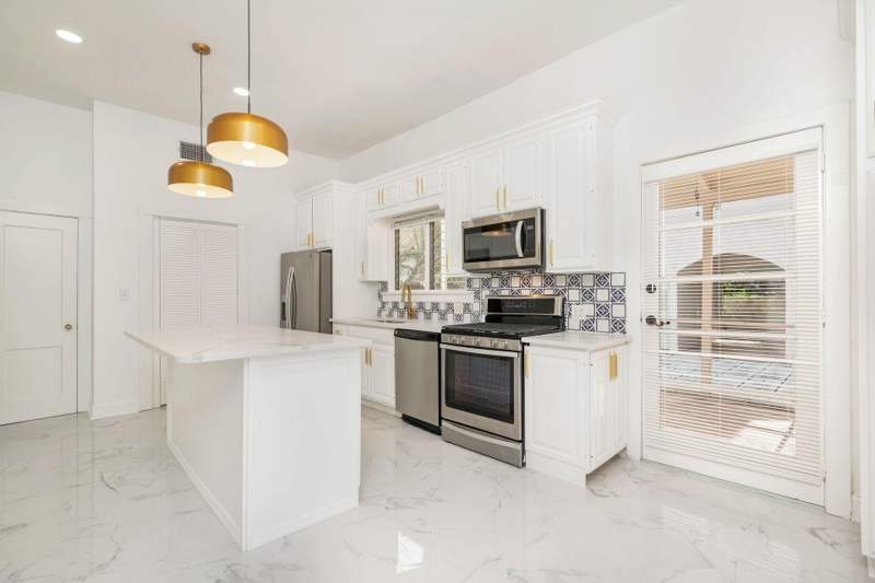 5 bedroom Single Family Residence at 232 Rugby Road, Prospect Park South, West Palm Beach — photo 2