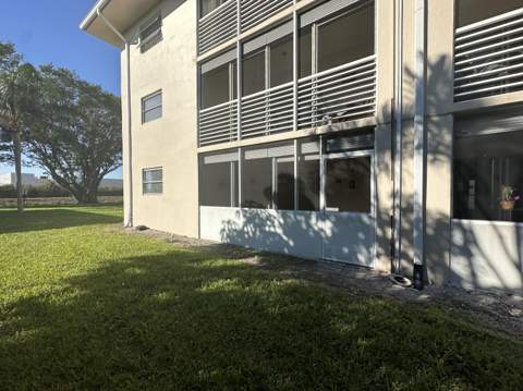2682 S Garden Drive #103, Lake Worth FL - photo 19 of 37