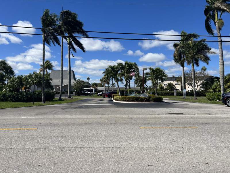 2 bedroom Condominium at 2682 S Garden Drive #103, Lake Clarke Gardens Condo 16, Lake Worth — photo 2