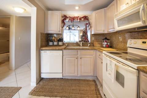 1391 S Ocean Boulevard #308, Pompano Beach FL - photo 16 of 47