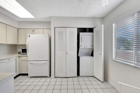 7185 Huntington Lane #301, Delray Beach FL - photo 11 of 22