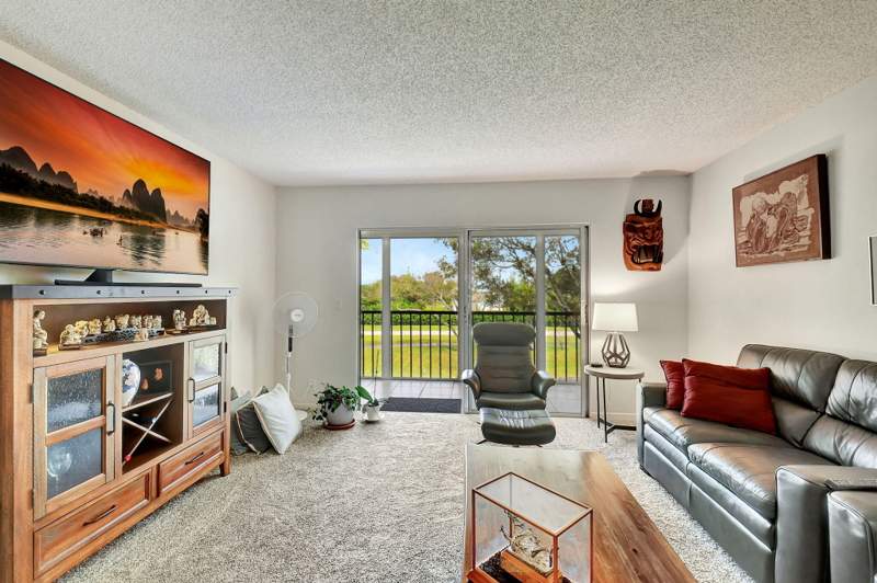 2 bedroom Condominium at 7185 Huntington Lane #301, Huntington Lakes Sec Three Condos, Delray Beach — photo 2