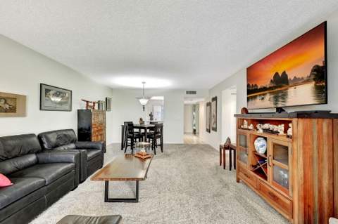 7185 Huntington Lane #301, Delray Beach FL - photo 7 of 22