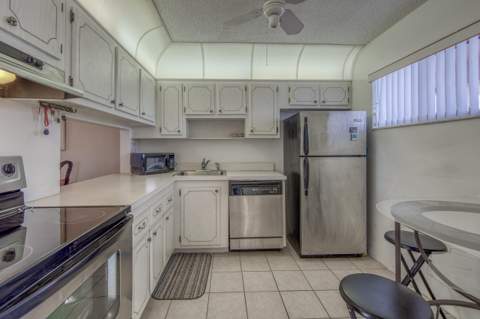 2682 Garden Drive #301, Lake Worth FL - photo 12 of 45