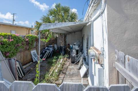 922 S Dixie Street, Lake Worth Beach FL - photo 18 of 20