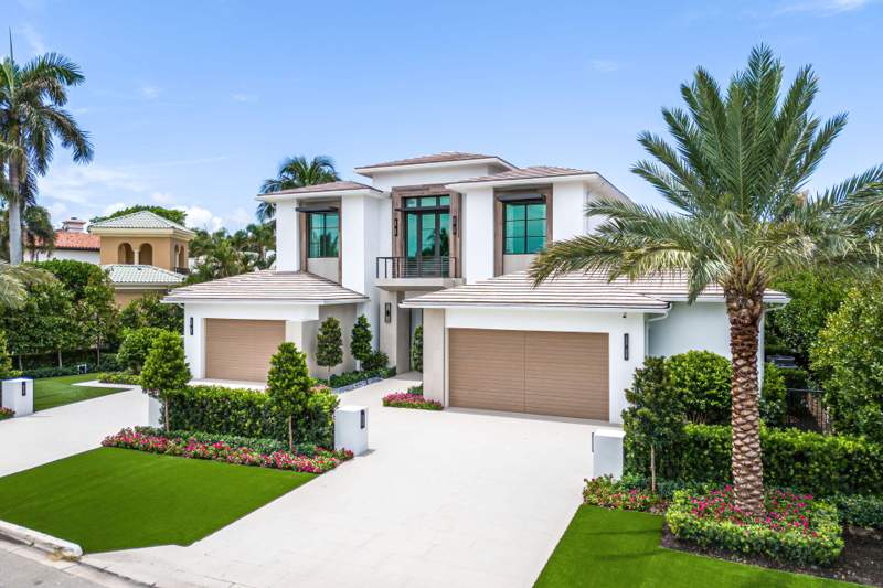 5 bedroom Single Family Residence at 471 Royal Palm Way, Royal Palm Yacht & Country Club, Boca Raton — photo 4