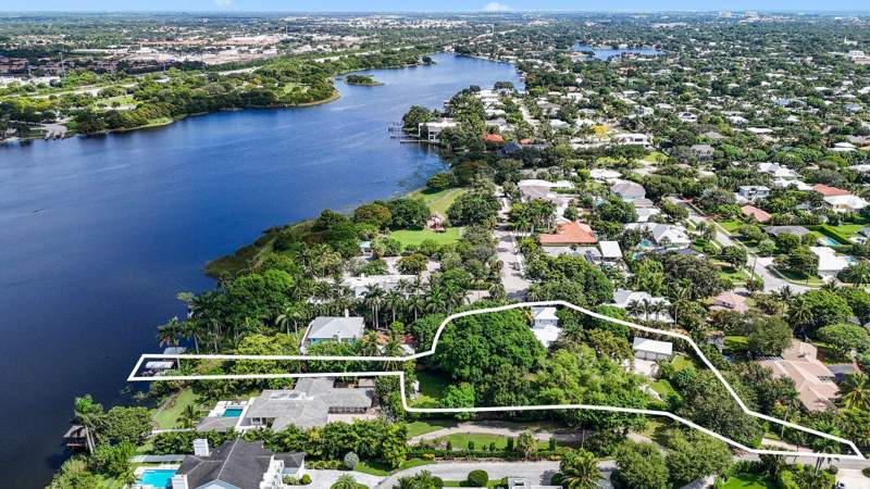 4 bedroom Single Family Residence at 920 Hibiscus Lane, Lake Ida, Delray Beach — photo 2