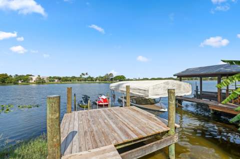 920 Hibiscus Lane, Delray Beach FL - photo 23 of 39