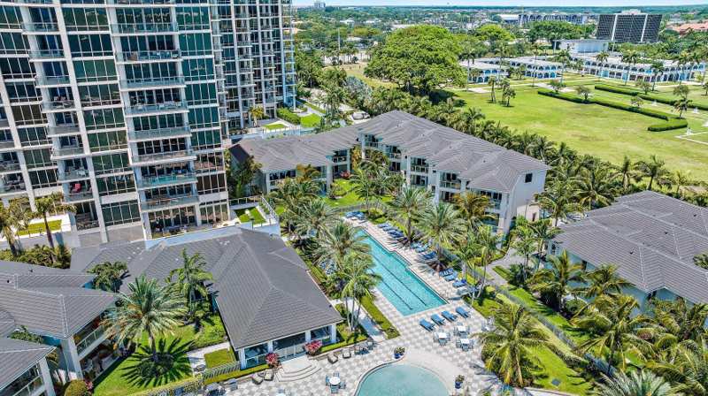 3 bedroom Townhouse at 110 Water Club Court, Water Club North Palm Beach Condo, North Palm Beach — photo 1