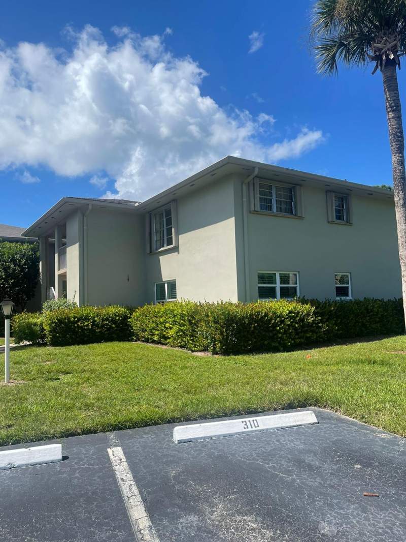 2 bedroom Condominium at 29 Lake Vista Trail #201, Vista St Lucie, Port St. Lucie — photo 2