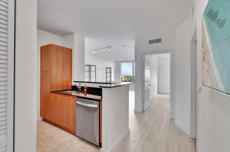 1 bedroom Condominium at 100 NE 6th Street #505, Marina Village, Boynton Beach — photo 1