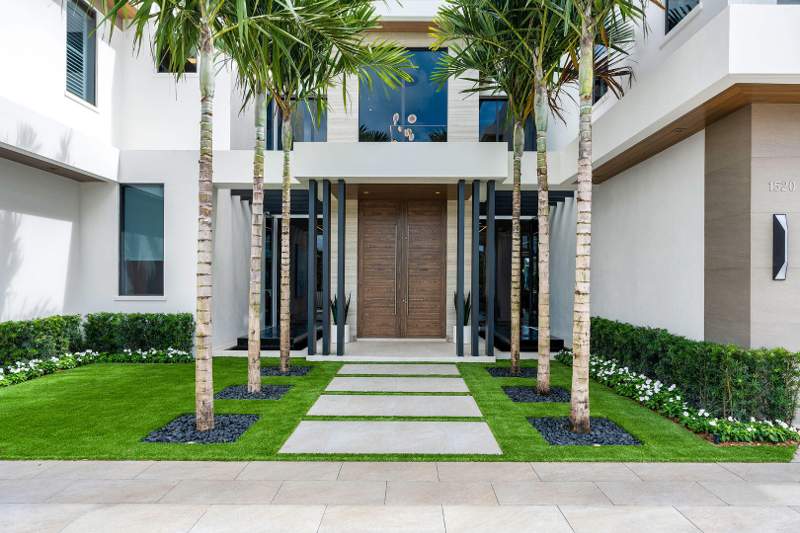 6 bedroom Single Family Residence at 1520 Royal Palm Way, Royal Palm Yacht & Country Club, Boca Raton — photo 4