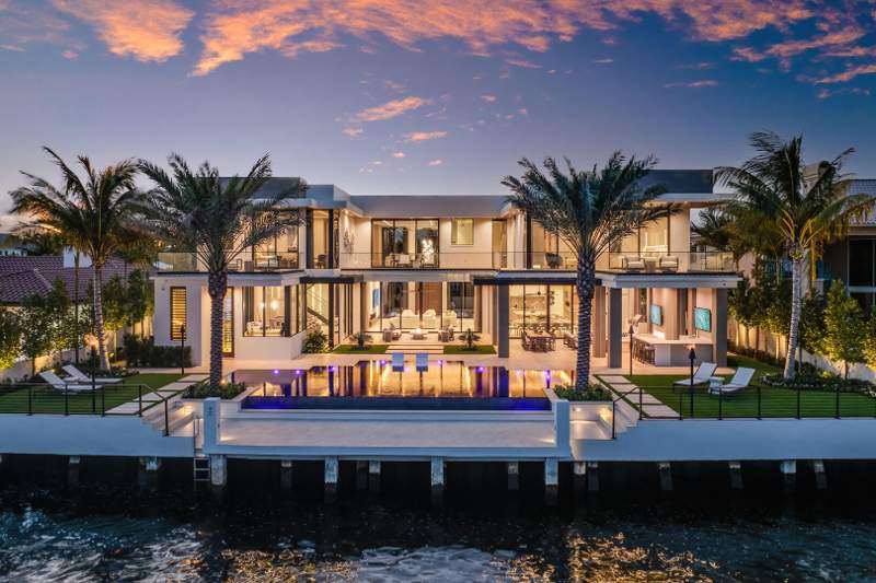 6 bedroom Single Family Residence at 1520 Royal Palm Way, Royal Palm Yacht & Country Club, Boca Raton — photo 2