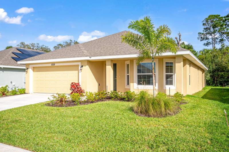 3 bedroom Single Family Residence at 5228 Vespera Street, Waterstone Phase Three, Fort Pierce — photo 2