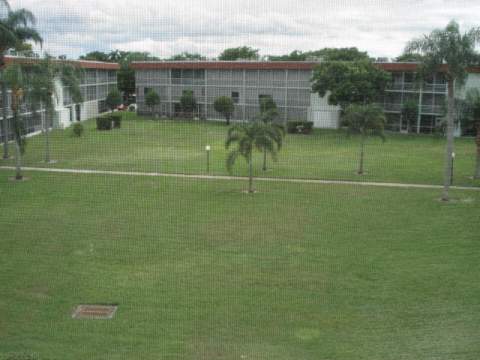 3300 Springdale Boulevard #306, Palm Springs FL - photo 16 of 40
