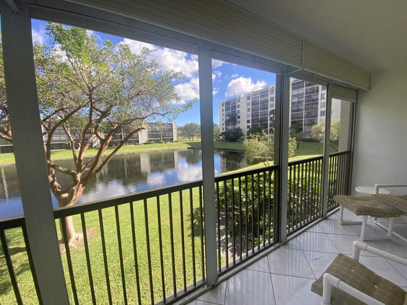 2 bedroom Condominium at 14360 Strathmore Lane #206, Huntington Lakes Sec One Condos, Delray Beach — photo 2