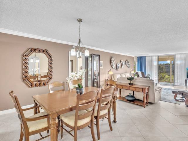 3510 Oaks Way #409