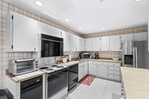 20 Westgate Lane #B, Boynton Beach FL - photo 17 of 46