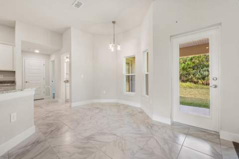 8746 Waterstone Boulevard, Fort Pierce FL - photo 10 of 37
