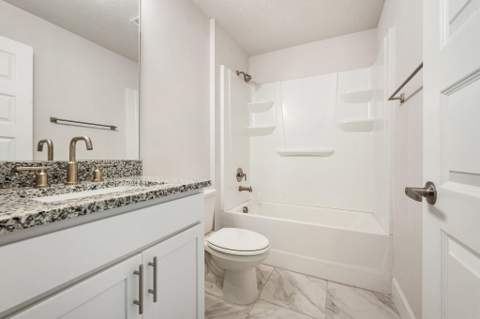 8746 Waterstone Boulevard, Fort Pierce FL - photo 13 of 37