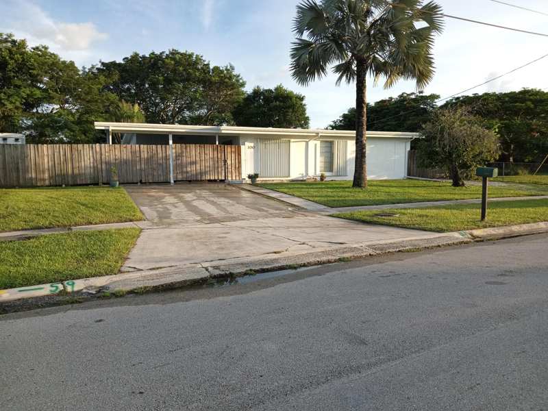3 bedroom Single Family Residence at 100 SE Naranja Avenue, River Park Unit 5, Port St. Lucie — photo 1