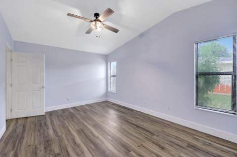 654 SW Pueblo Terrace, Port St. Lucie FL - photo 19 of 41