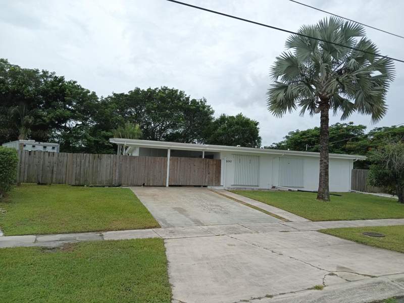 3 bedroom Single Family Residence at 100 SE Naranja Avenue, River Park Unit 5, Port St. Lucie — photo 3