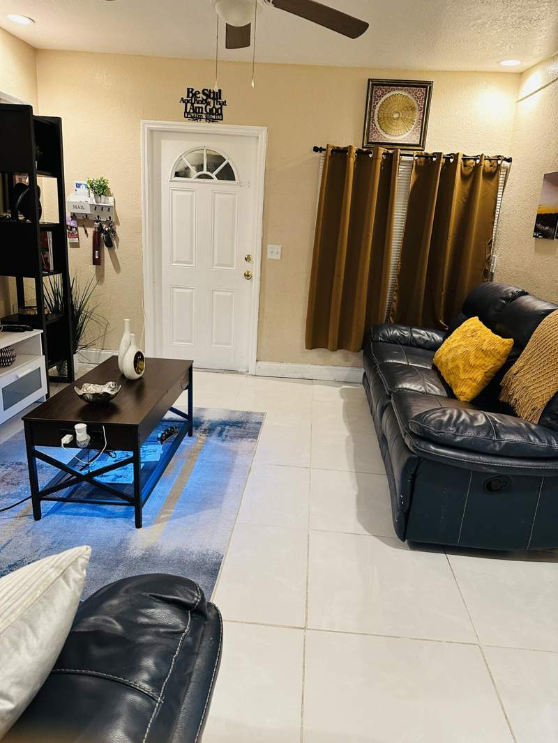 3 bedroom Single Family Residence at 833 Briggs Street, Lakeview Ridge, West Palm Beach — photo 2