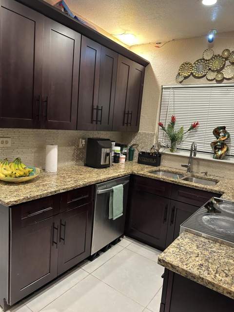 833 Briggs Street, West Palm Beach FL - photo 14 of 71
