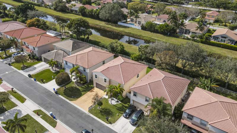 6 bedroom Single Family Residence at 6627 Rainwood Cove Lane, Rivermill, Lake Worth — photo 5