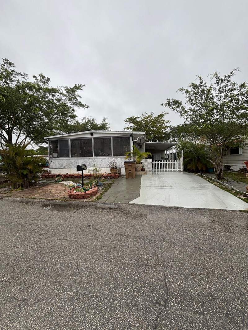 3 bedroom Manufactured Home at 321 NW 48th Court, Country Knolls, Pompano Beach — photo 3
