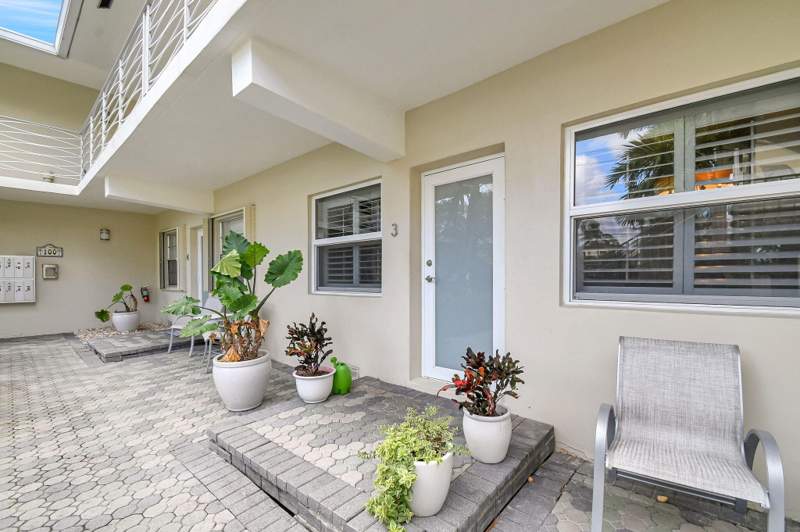 1 bedroom Condominium at 100 Venetian Drive #3, Ranger Condo Apts, Delray Beach — photo 3