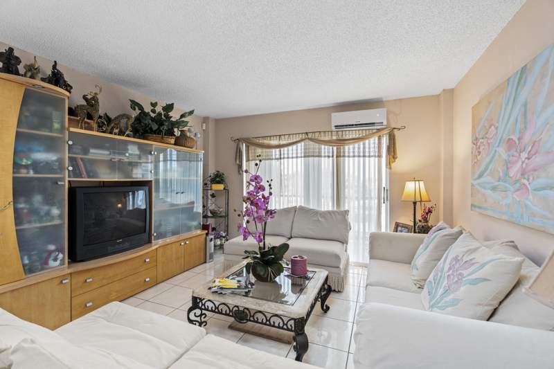 2 bedroom Condominium at 4174 Inverrary Drive #413, Manors Of Inverrary, Lauderhill — photo 2
