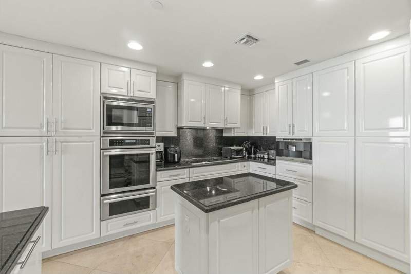 2 bedroom Condominium at 200 E Palmetto Park Road #808, 200 East Palmetto Park Condo, Boca Raton — photo 2