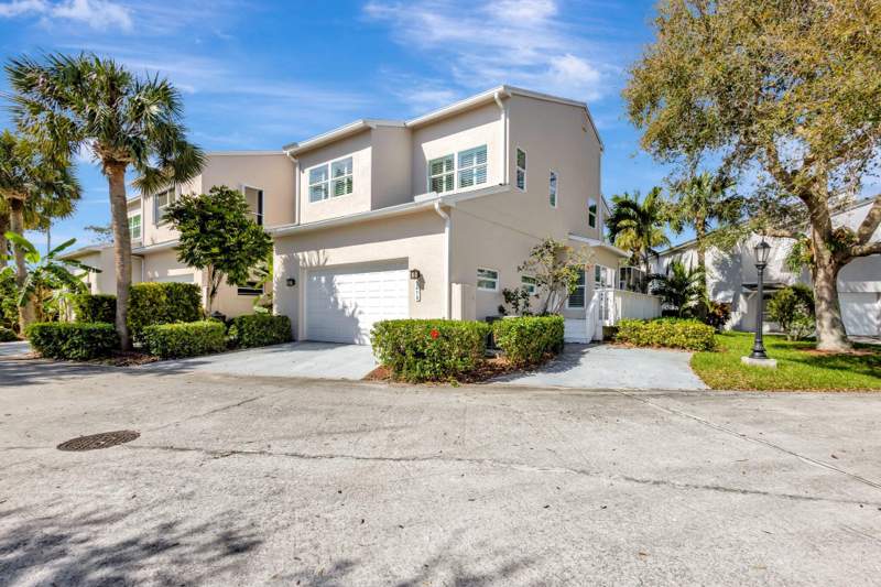 3 bedroom Townhouse at 2470 Harbour Cove Drive, Coral Cove Beach Section 1, Hutchinson Island — photo 5
