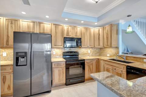 2470 Harbour Cove Drive, Hutchinson Island FL - photo 12 of 46