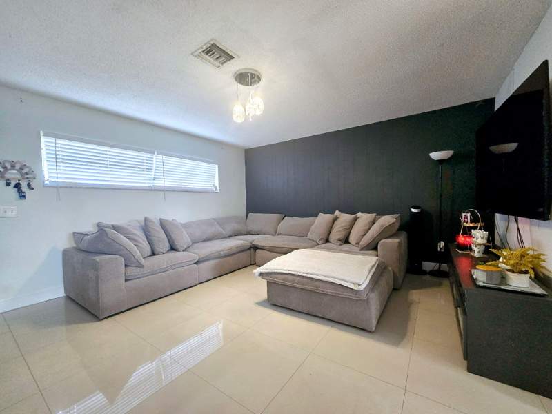2 bedroom Villa at 5110 Michigan Avenue #11b, Pine Crest Condo, West Palm Beach — photo 3