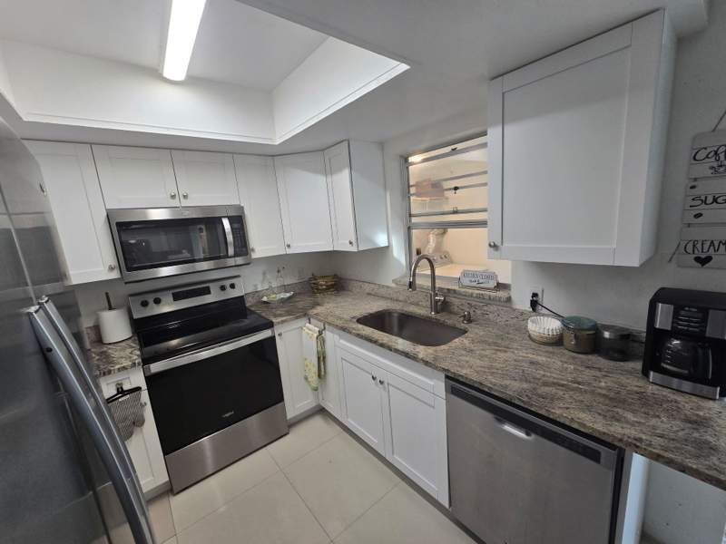 2 bedroom Villa at 5110 Michigan Avenue #11b, Pine Crest Condo, West Palm Beach — photo 5